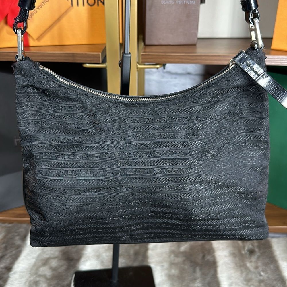 Prada shoulder bag - Picture 4 of 8